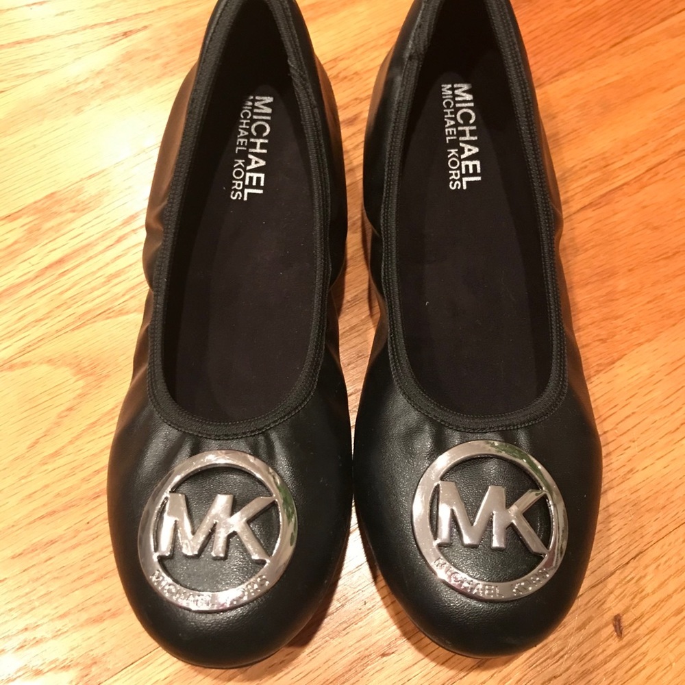 Michael Kors little girls ballet flats. Size 3